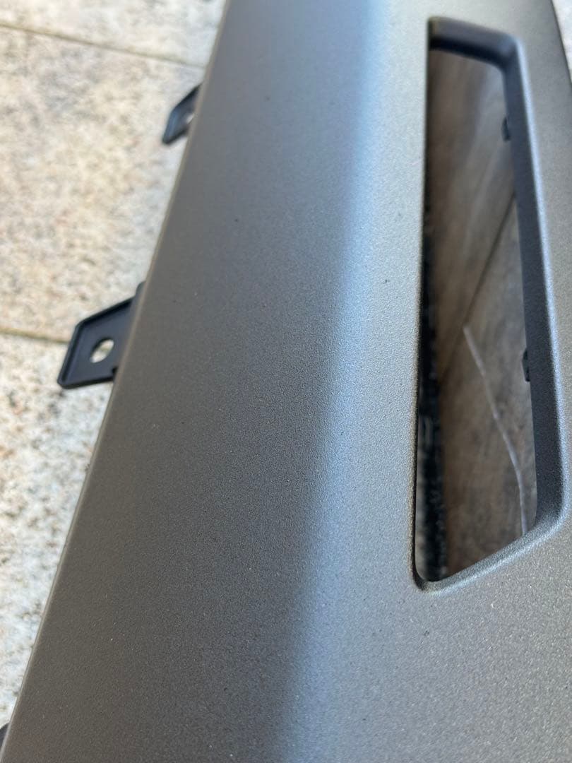 デリカd5 フロントグリル　ロアバンパー　ラプターライナー塗装　塗装後未使用