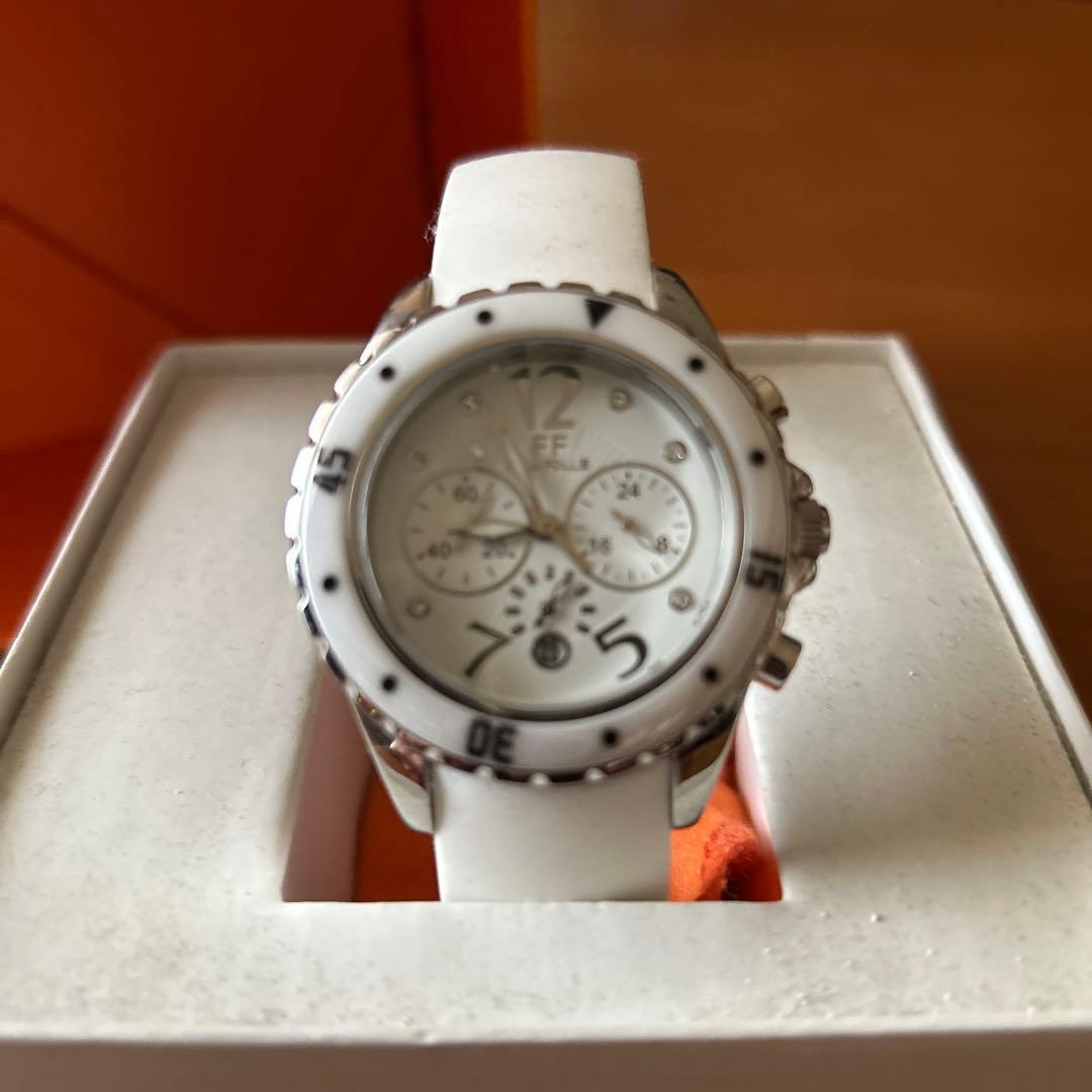 Folli Follie ホワイト クロノグラフ 時計