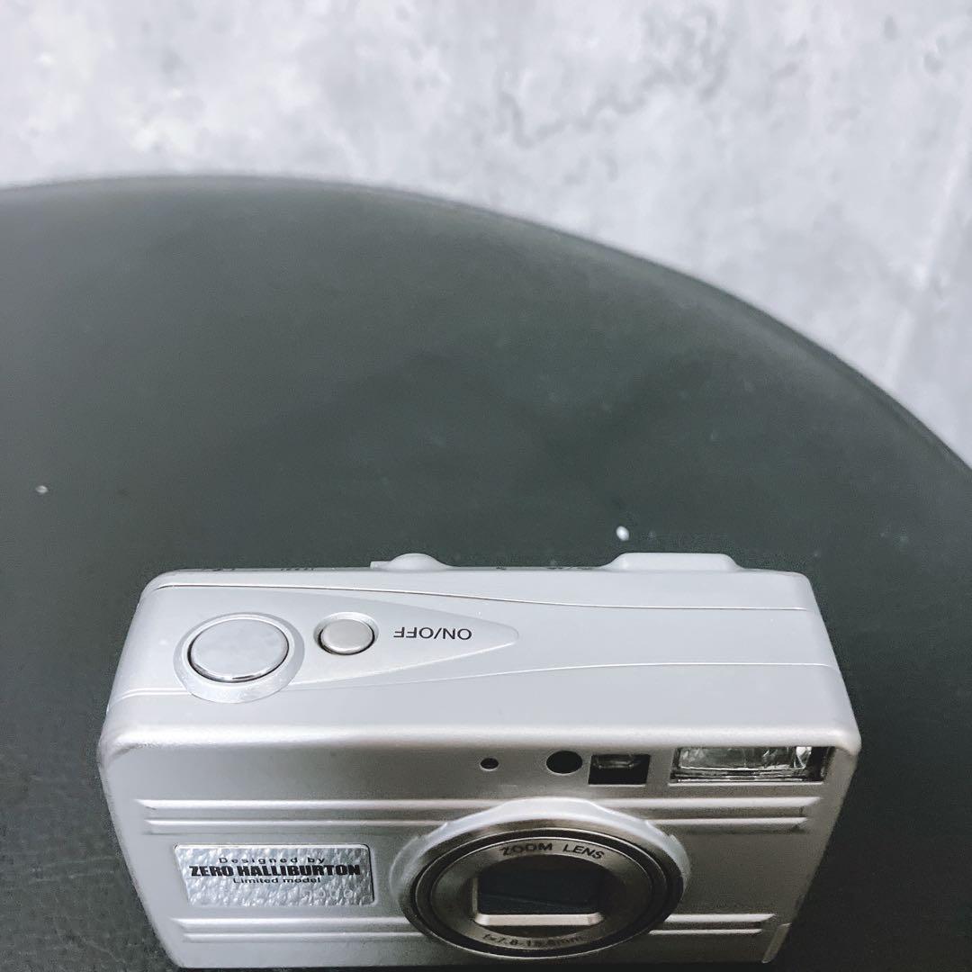 【希少】マクセル ゼロハリバートン ZD3 デジタルカメラ