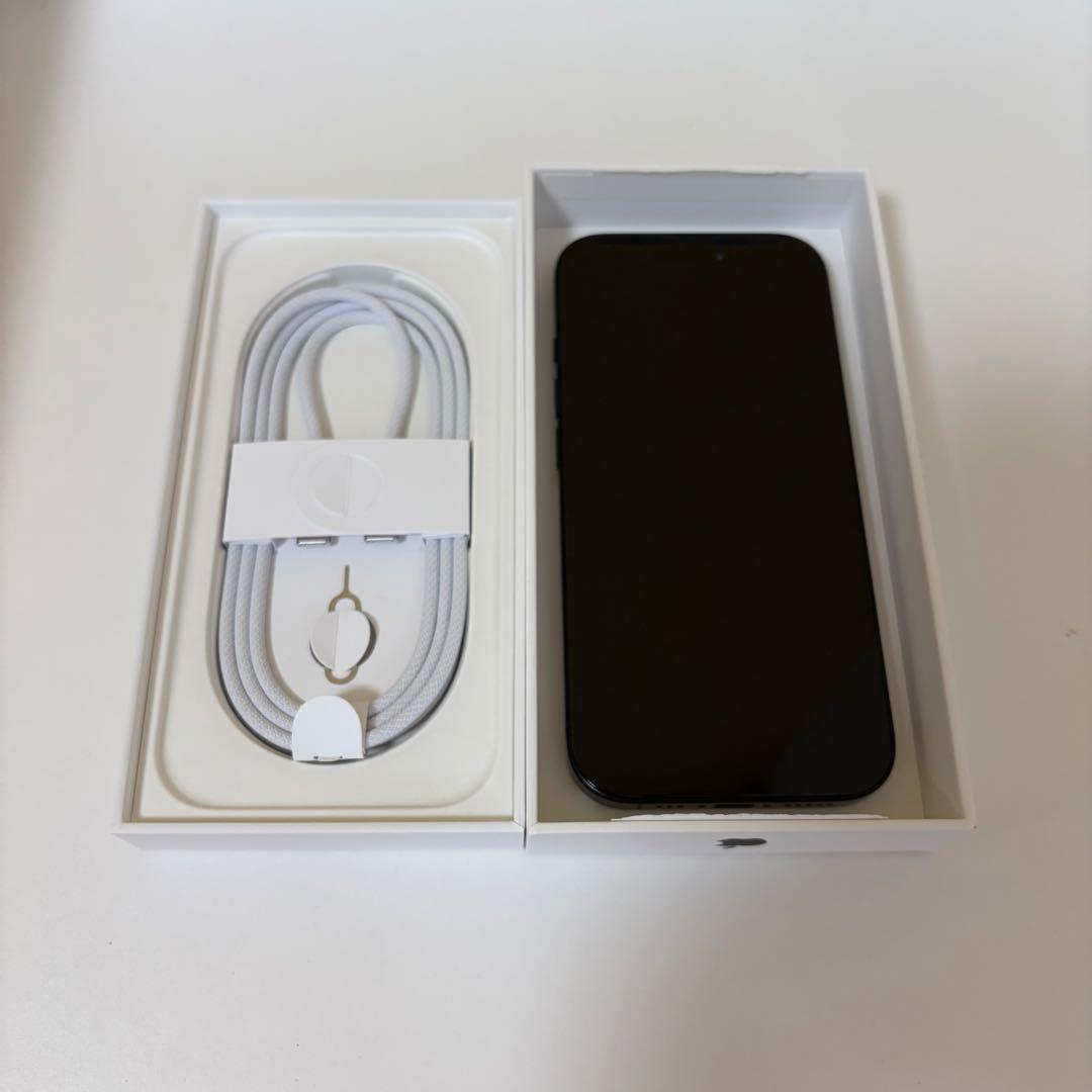 ✴︎美品✴︎ iPhone 16 Pro 128GB ブラックチタニウム
