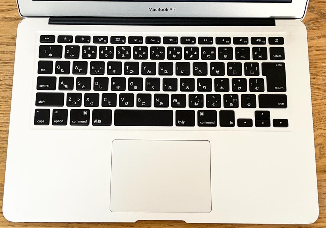 【送料無料】MacBook Air 13 i5 8GB SSD256GB AC付
