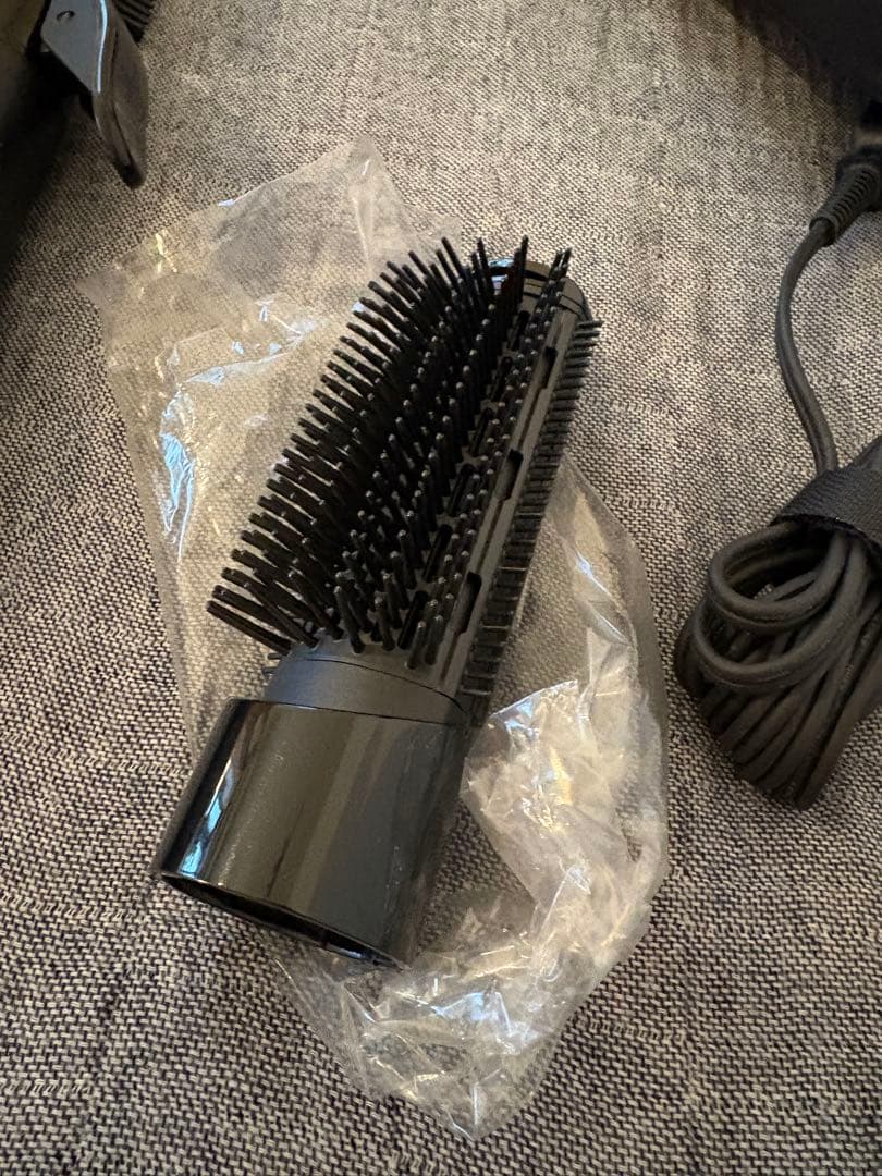 LOUVREDO 復元ドライヤー ブラシヘアアイロン 未使用ケース付き