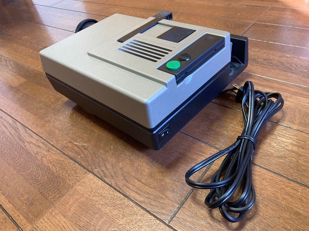 ☆ks☆ Leica PRADOVIT P 150 フィルムプロジェクター