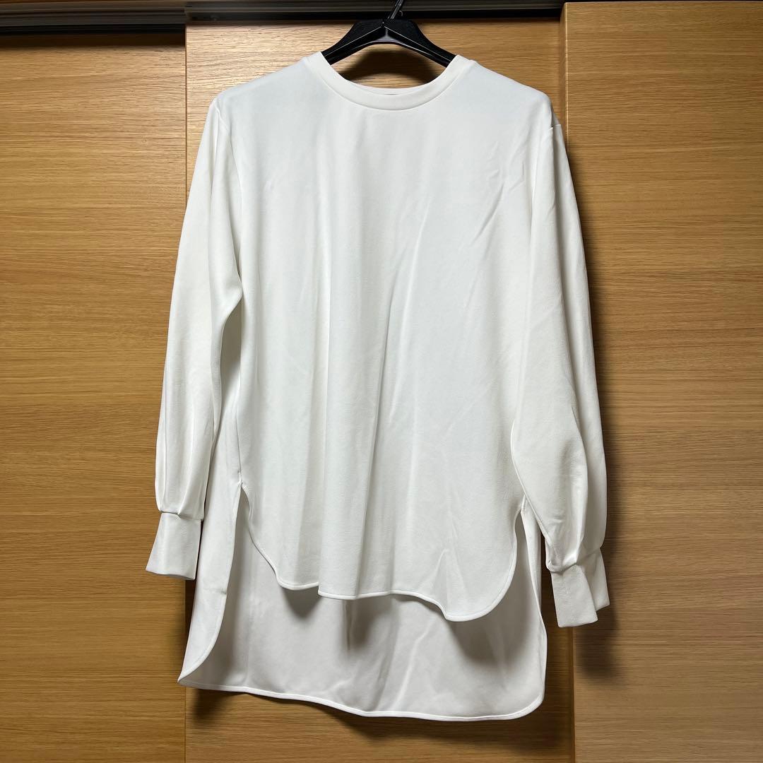 ［美品］ビアズリーBEARDSLEY Tブラウス ホワイト 長袖