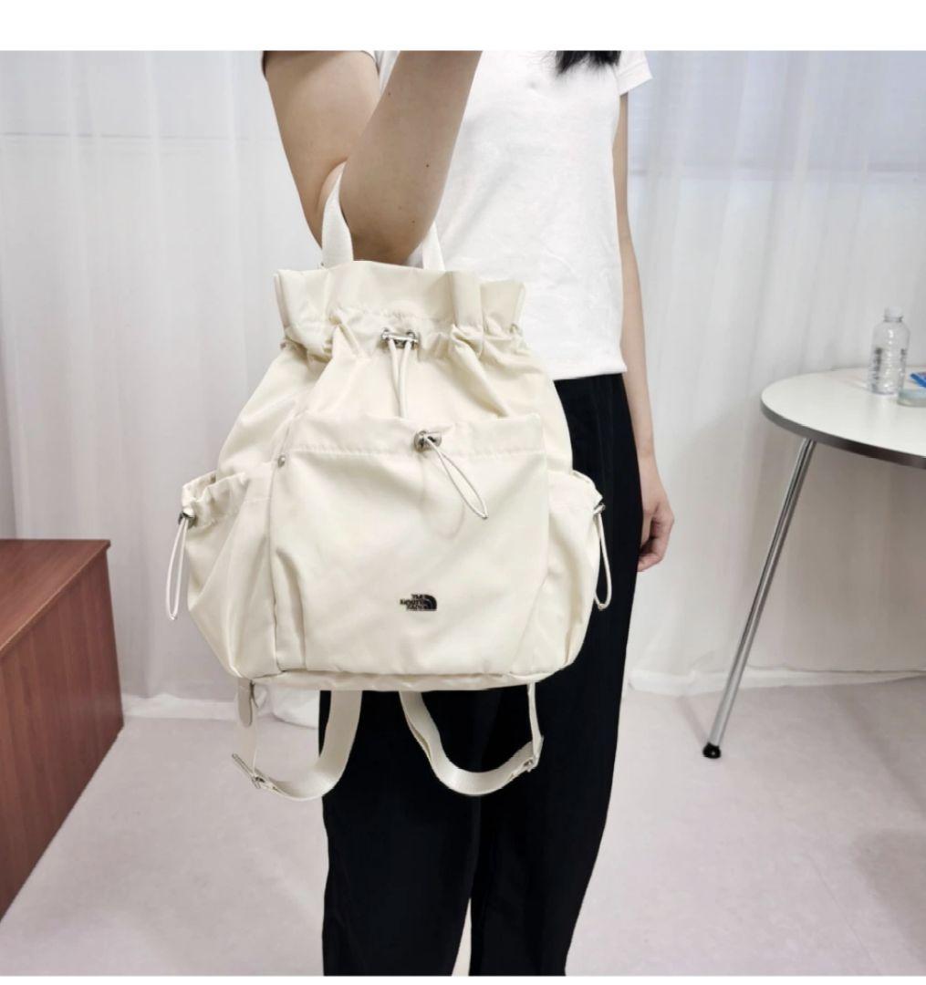 韓国ホワイト　ノースフェイス リュック型ショルダーバッグ クリーム新品タグ付き