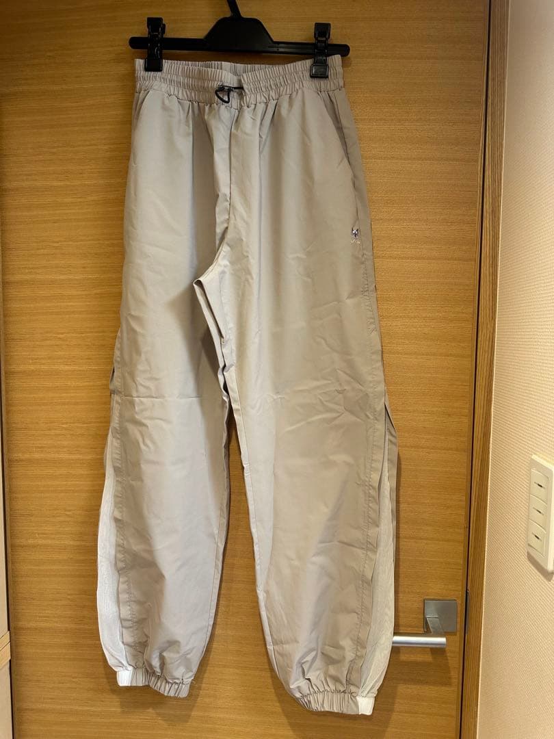 unoa ジョガーパンツ Mサイズ　ライトベージュ