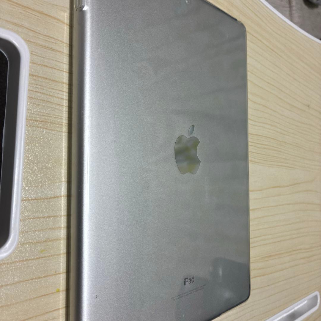 【バッテリー残量96%】 iPad 第6世代 (2018) 128GB