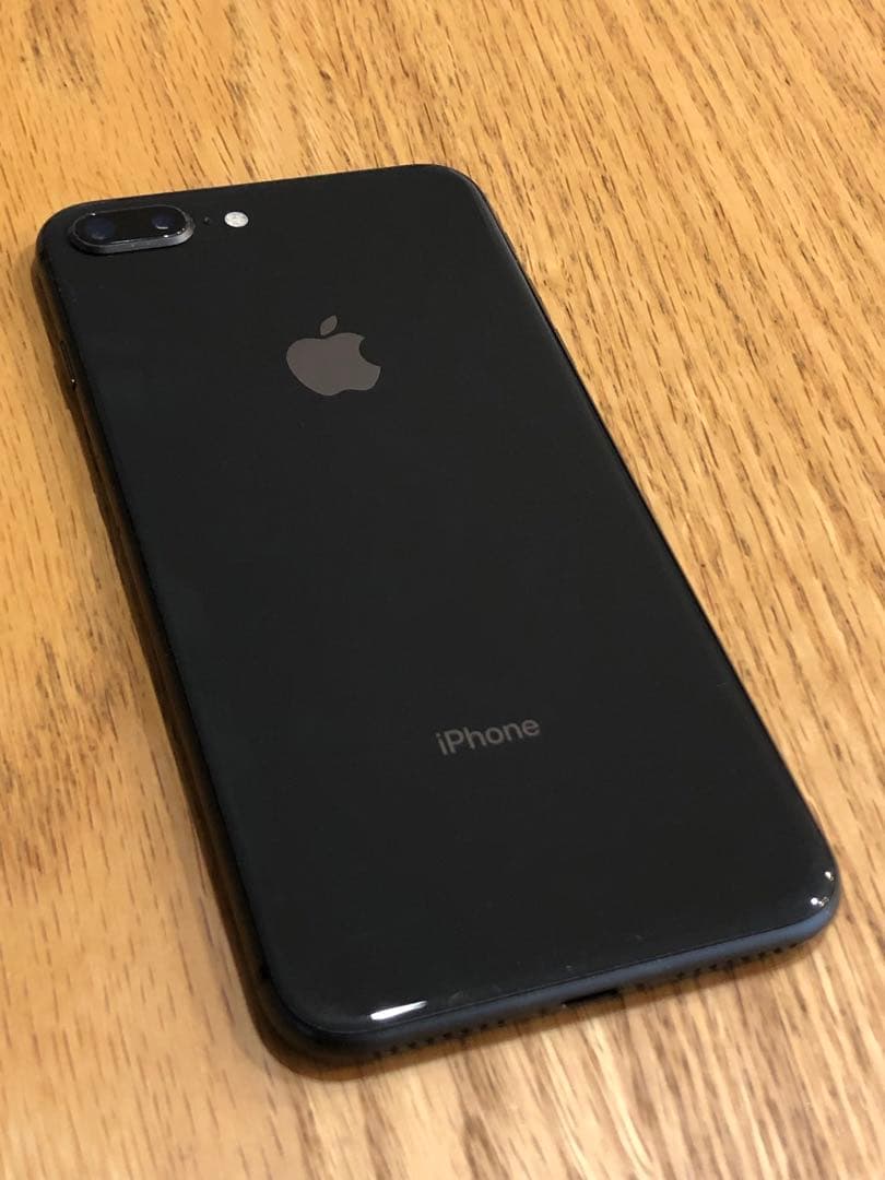 iPhone 8 Plus 64GB Docomo系　おまけ付き
