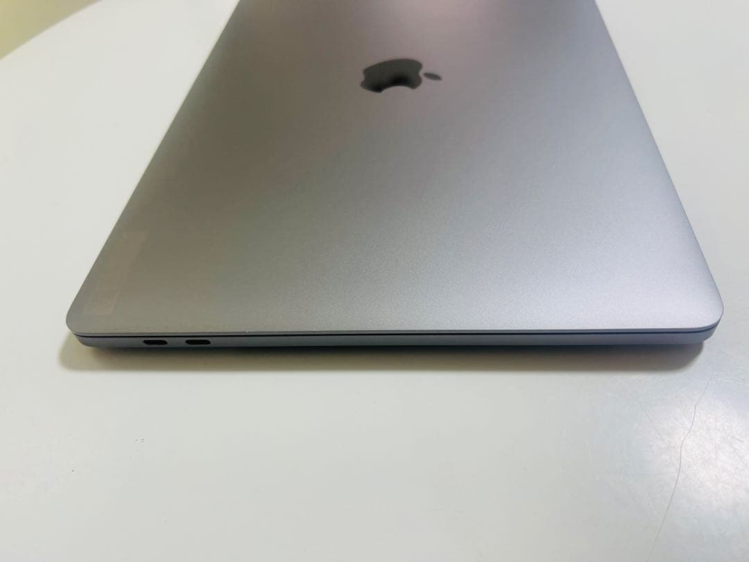 MacBook本体 Macbook Pro 2020 i7/16GB/1TB
