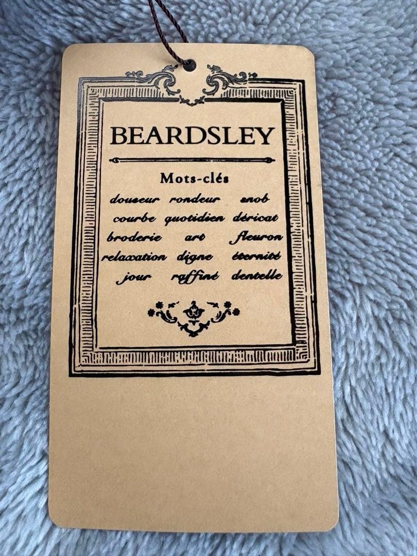 新品・タグ付き★BEARDSLEY ファーニットポンチョ