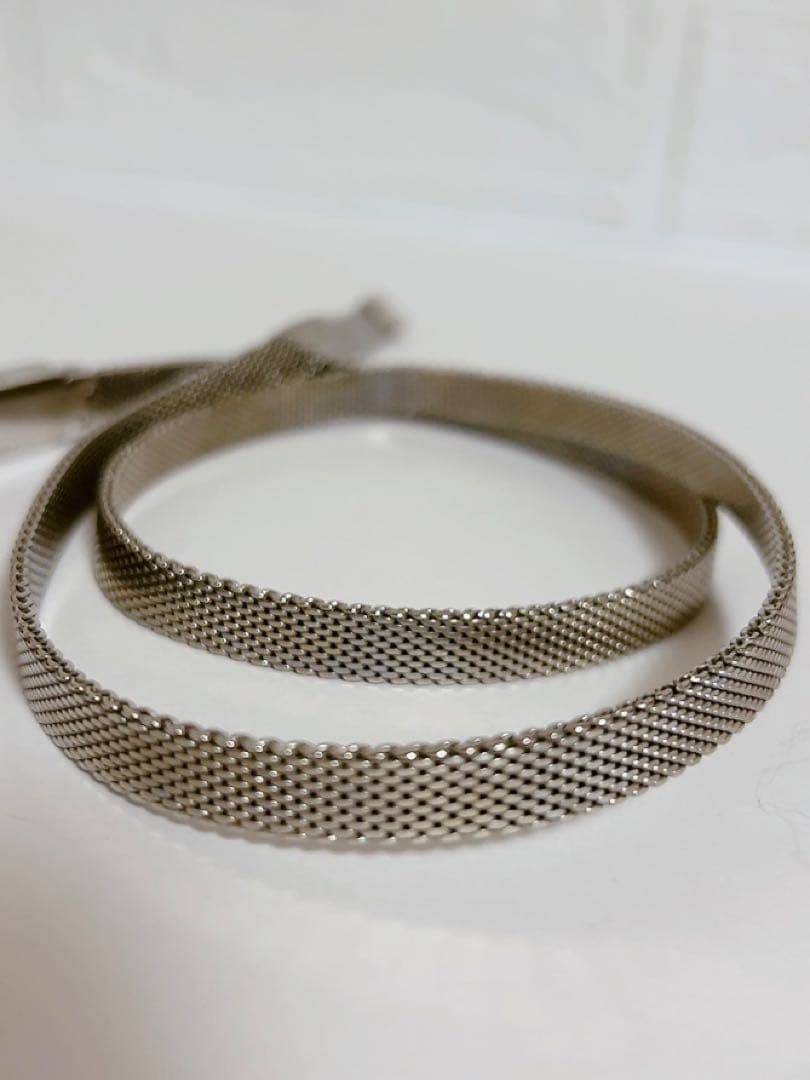 グッチ　GUCCI ベルト　シルバー　ロゴメタル 細み