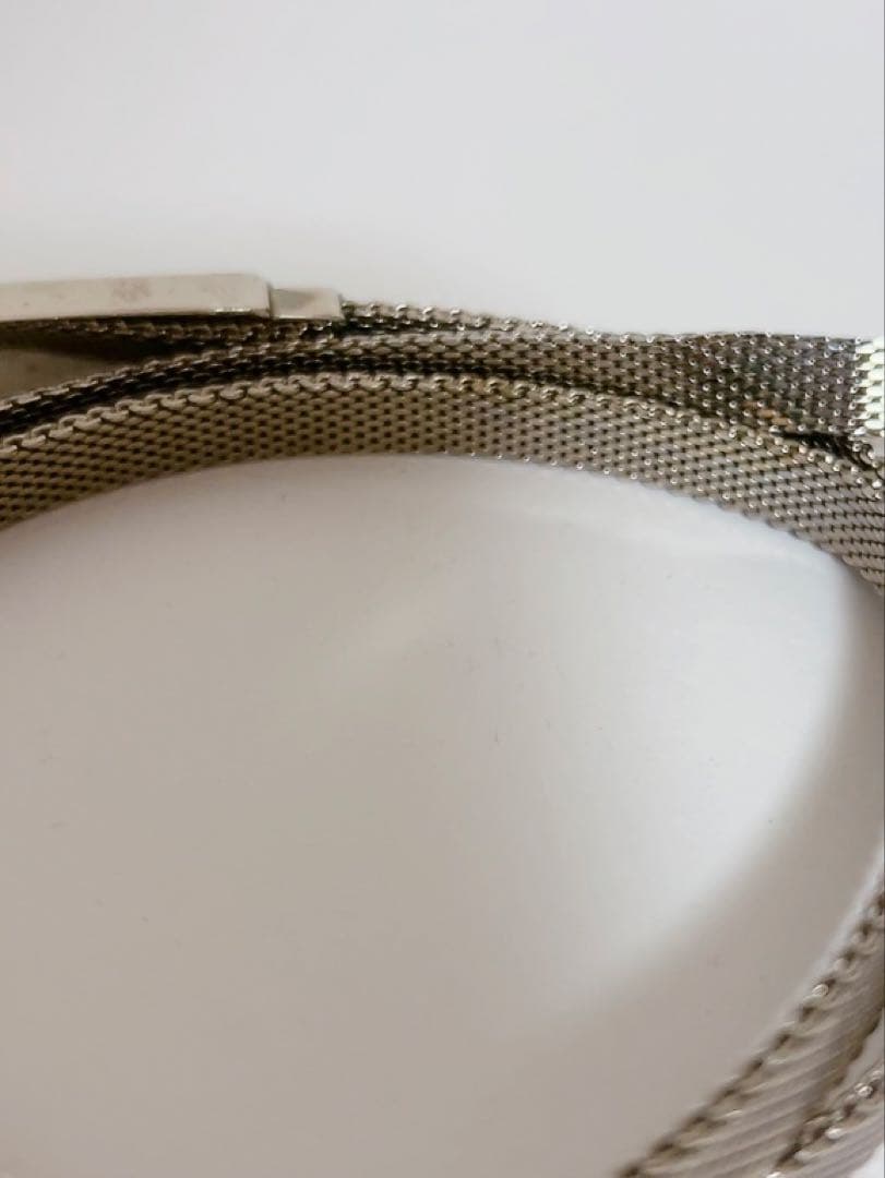 グッチ　GUCCI ベルト　シルバー　ロゴメタル 細み