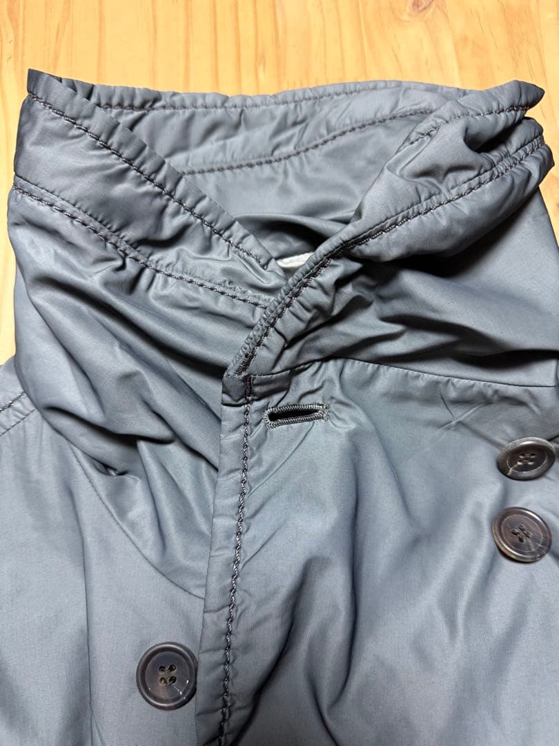 美品　イッセイミヤケ　ナイロンコート　カーキ