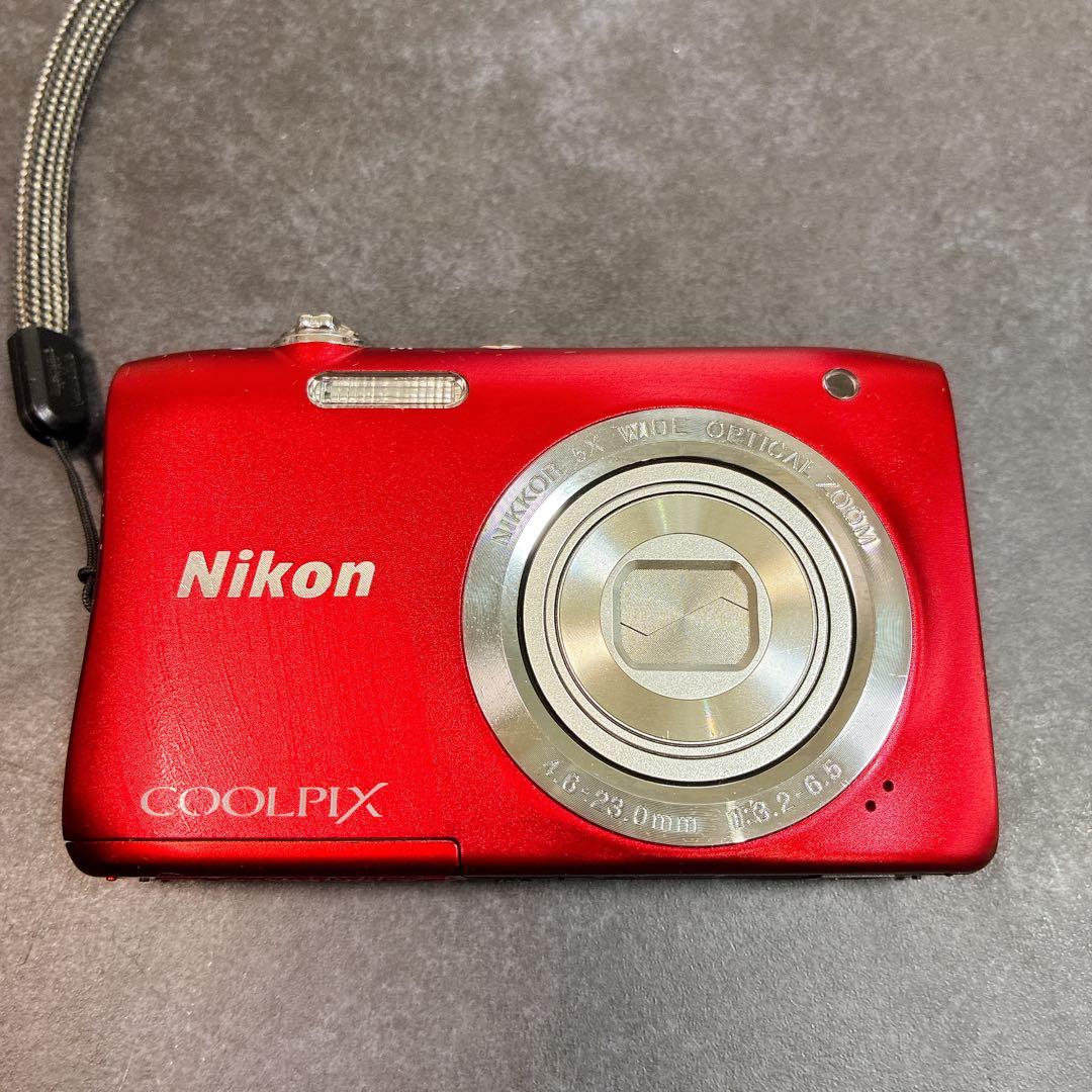 ニコン COOLPIX S2900 レッド 薄型コンデジ カメラ 充電器付き