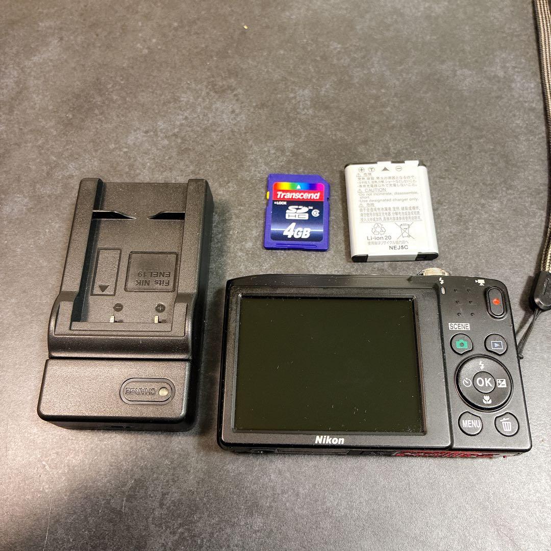 ニコン COOLPIX S2900 レッド 薄型コンデジ カメラ 充電器付き