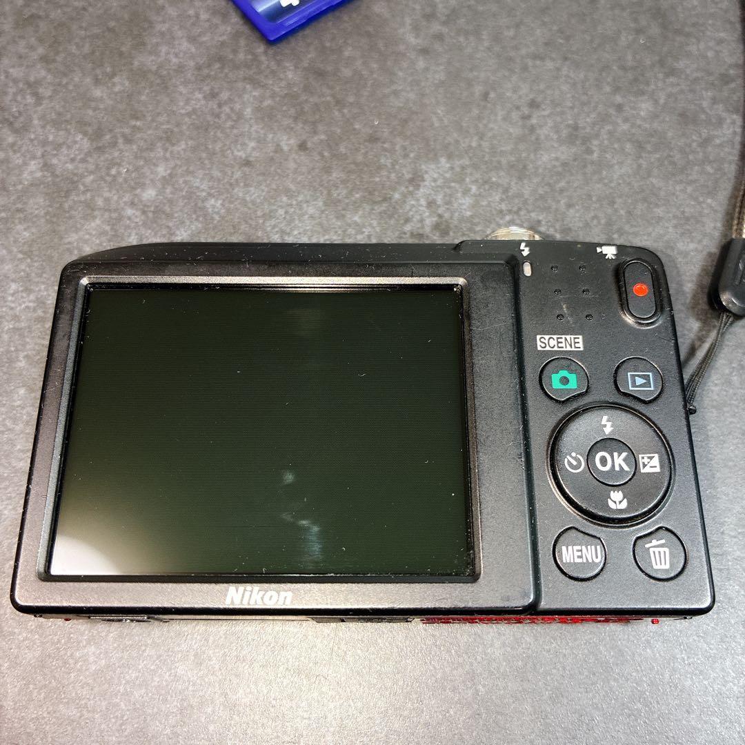 ニコン COOLPIX S2900 レッド 薄型コンデジ カメラ 充電器付き