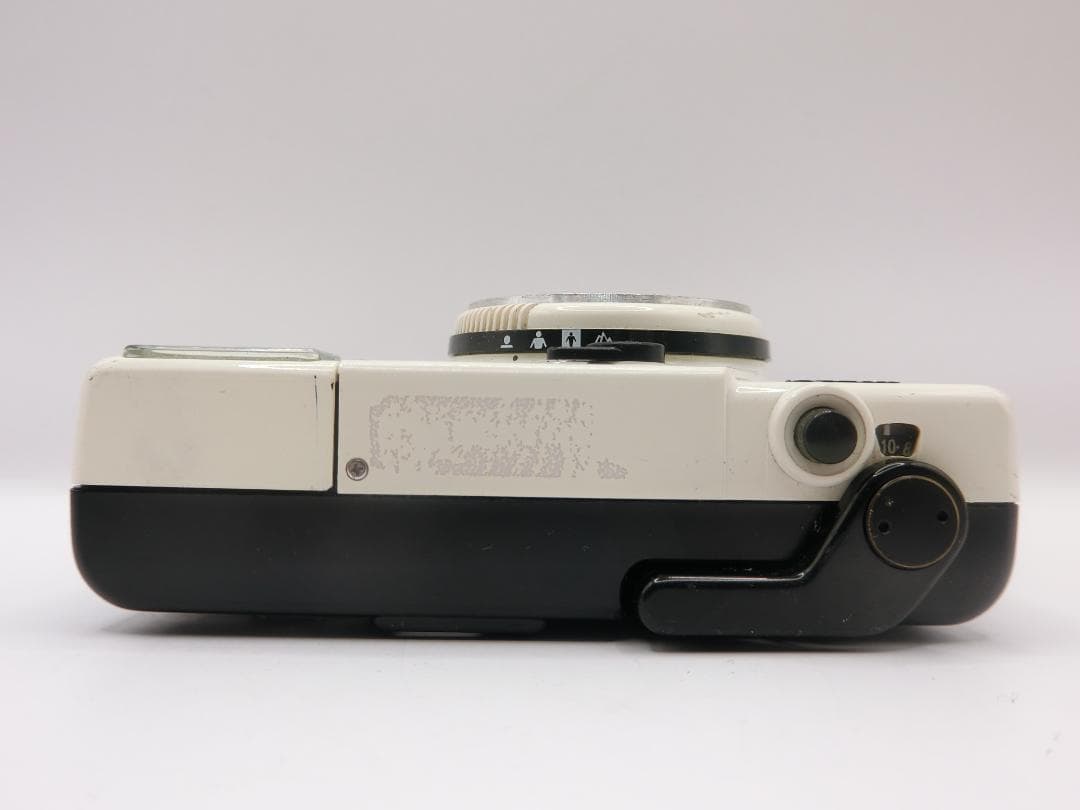 【完動品】 KONICA C35 EF3 コンパクトフィルムカメラ 動作確認済み