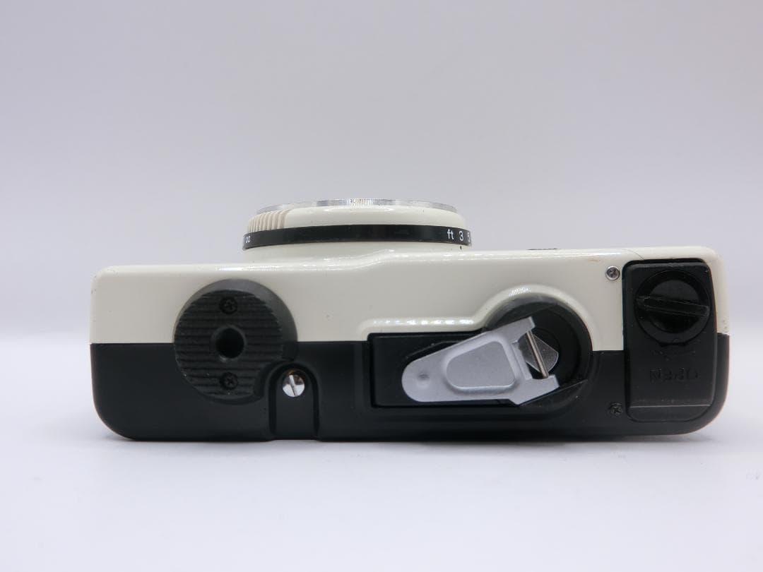 【完動品】 KONICA C35 EF3 コンパクトフィルムカメラ 動作確認済み
