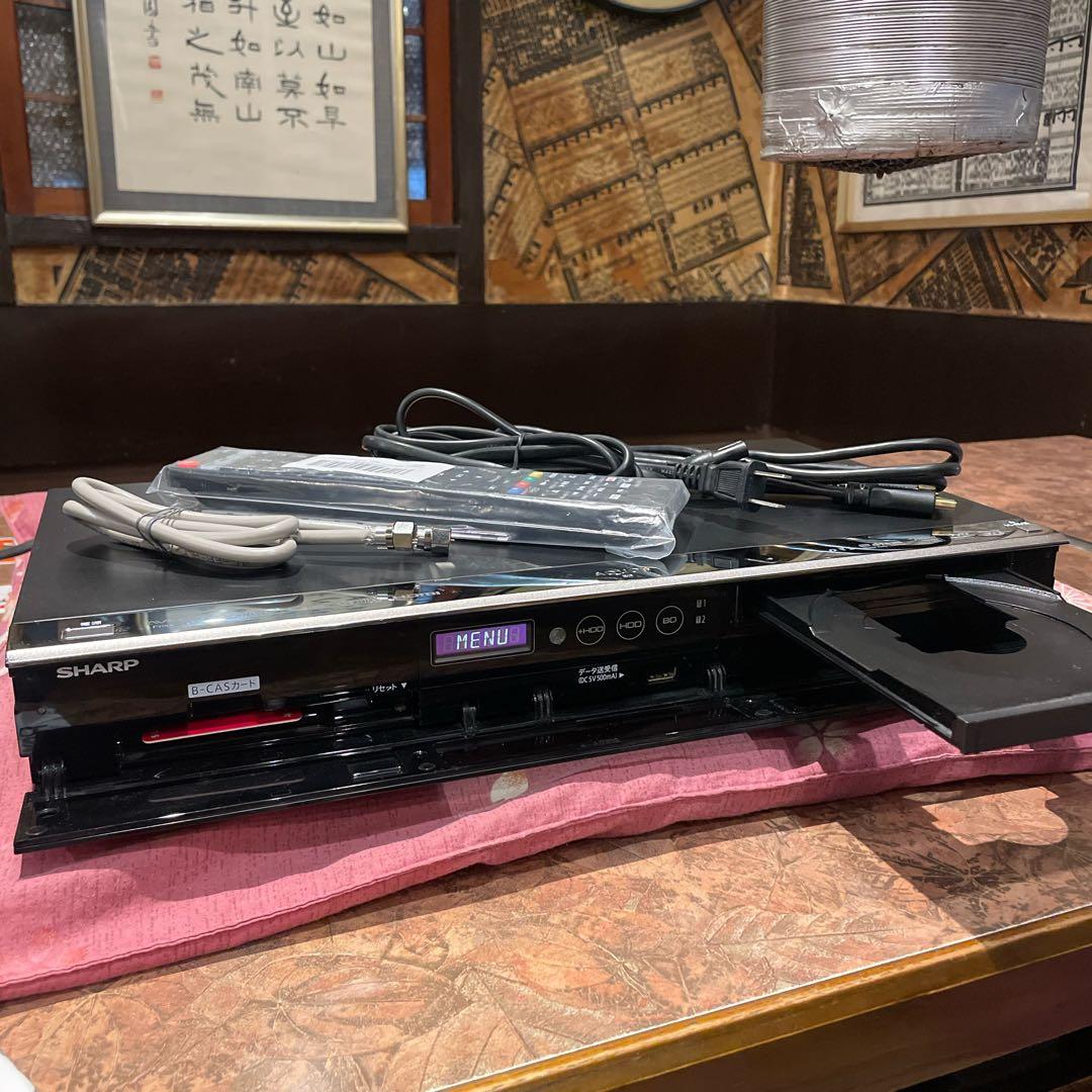 シャープ BD-W1800 12倍録 1TB 新品BDリモ等付フル装備 完動品！