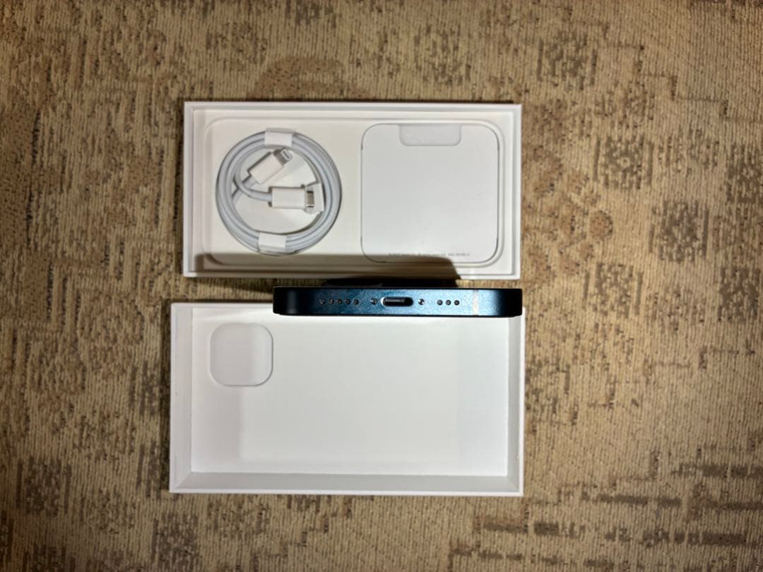 Apple iPhone14 ブラック 128GB本体 充電ケーブル付き