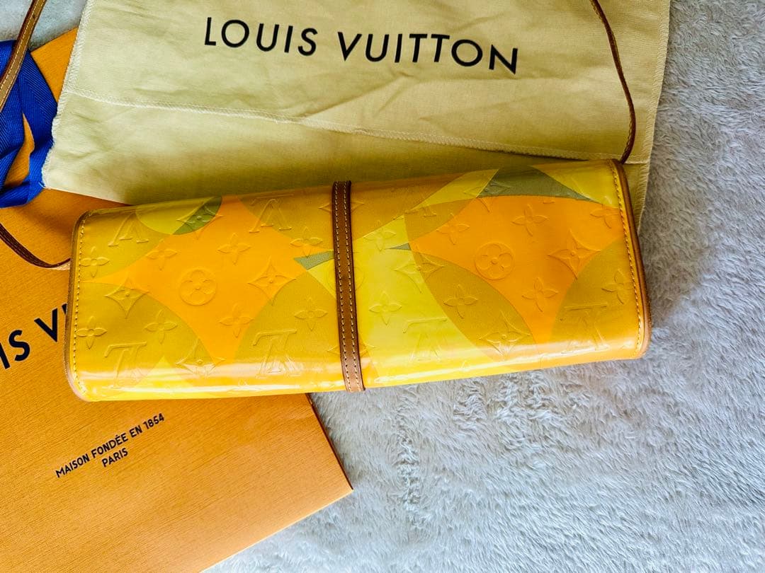 LOUIS VUITTON イエロー クラッチバッグ　ポシェットフルール