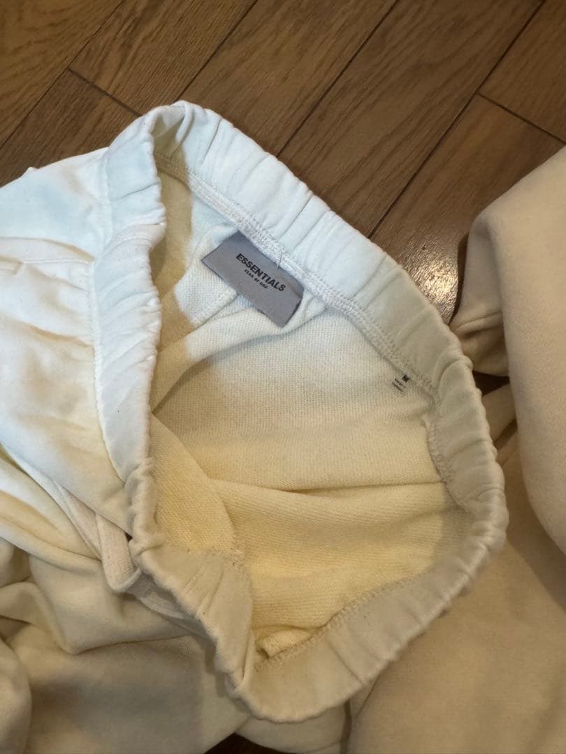 ESSENTIALS セットアップ