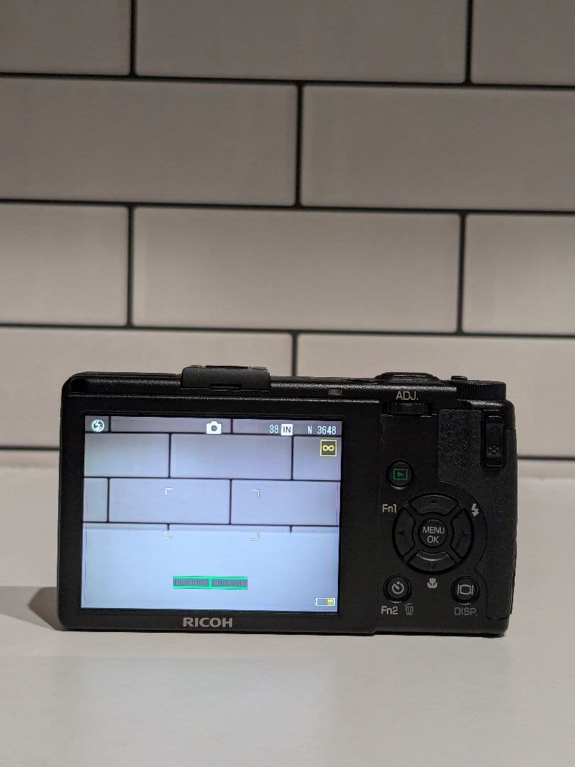 美品RIKOH GR DIGITAL III　ショット数僅か824回