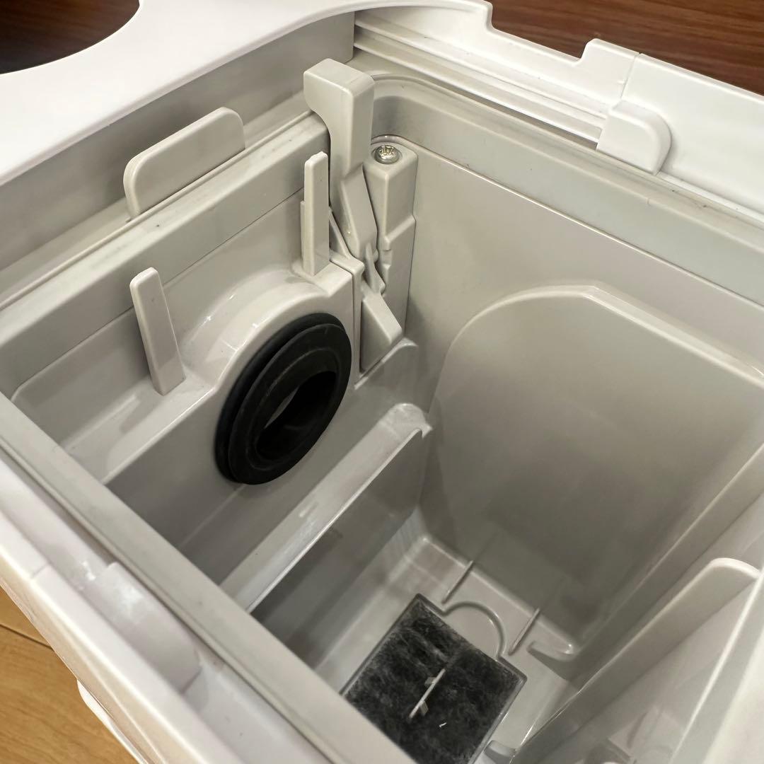 Panasonic MC-NS10K コードレス掃除機 2023年製