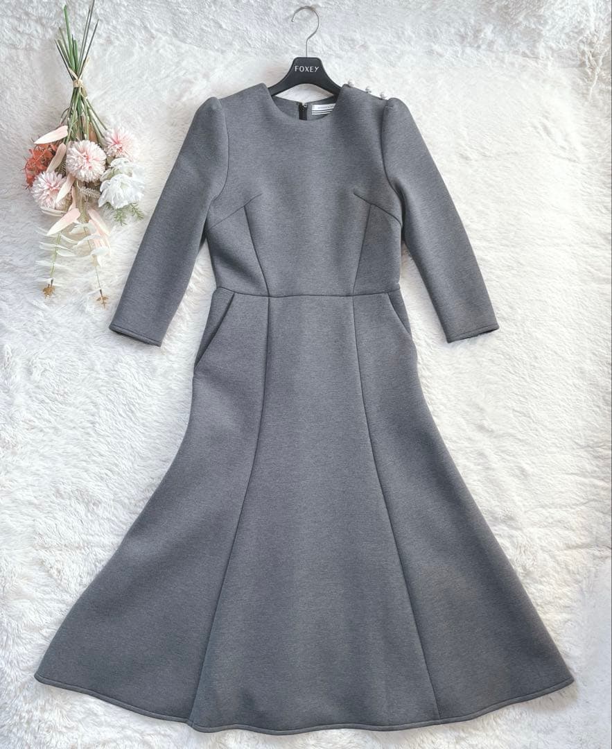 ボーダーズアットバルコニー　肩パール　ラウンドミディワンピース　グレー　36