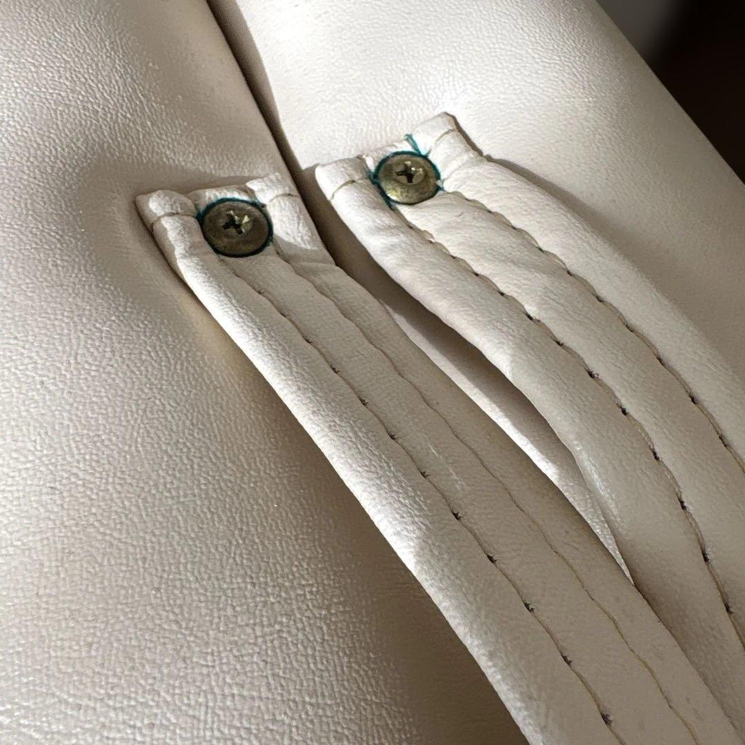 EARTHLITE社 折りたたみ施術用ベッド 米国製 エステ マッサージ