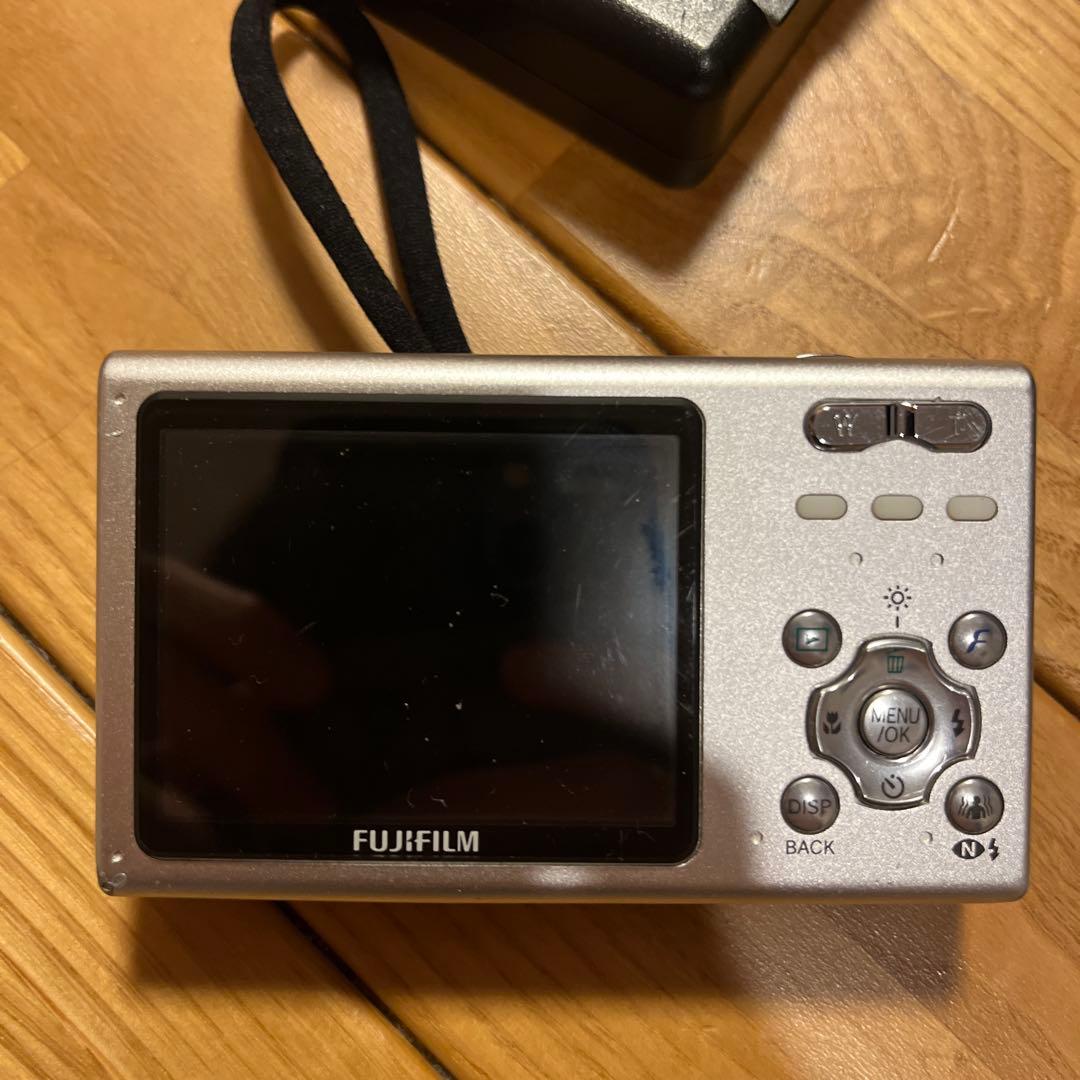 Fujifilm FinePix Z5 富士フィルム　充電器　XDカード128