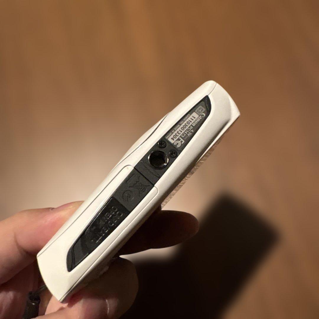 レア　Canon　デジタルカメラ　ixy 30s ホワイト