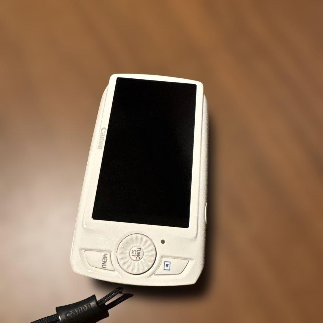 レア　Canon　デジタルカメラ　ixy 30s ホワイト