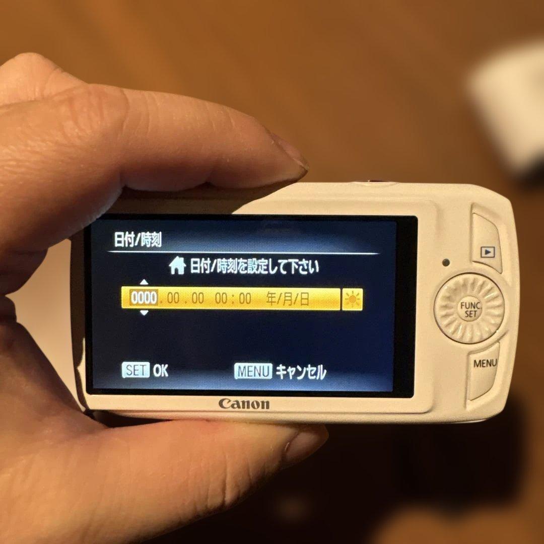 レア　Canon　デジタルカメラ　ixy 30s ホワイト