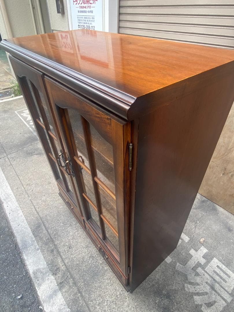 A626「Karimoku」カリモクコロニアル キャビネット ショーケース