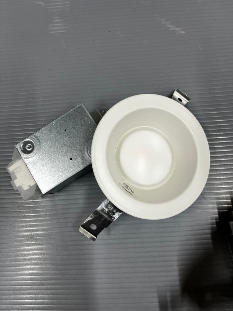 パナソニック LEDダウンライト 11個セット　電球色　60w相当　おまけ？