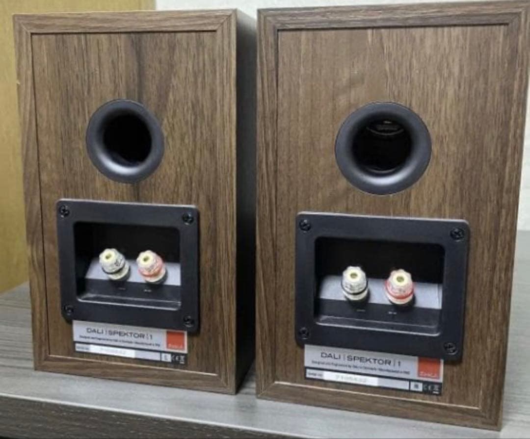 美品　DALI SPEKTOR 1 ダリ　スピーカー