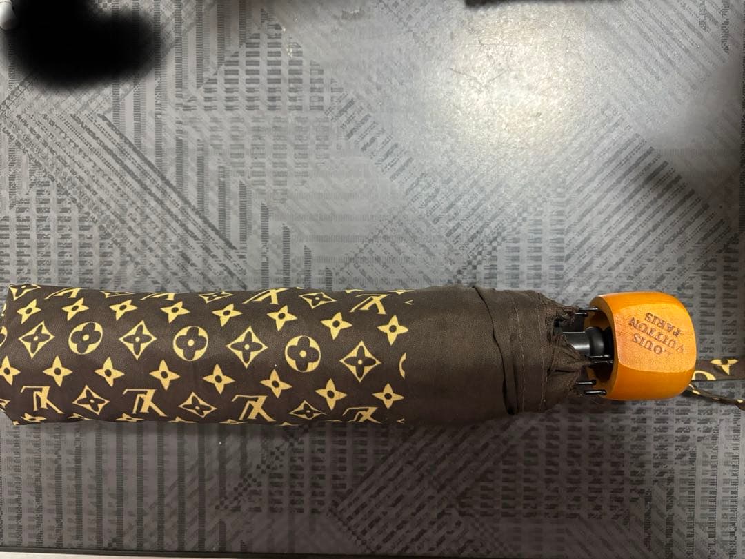 VUITTONの折り畳み傘 【まゆ様購入】