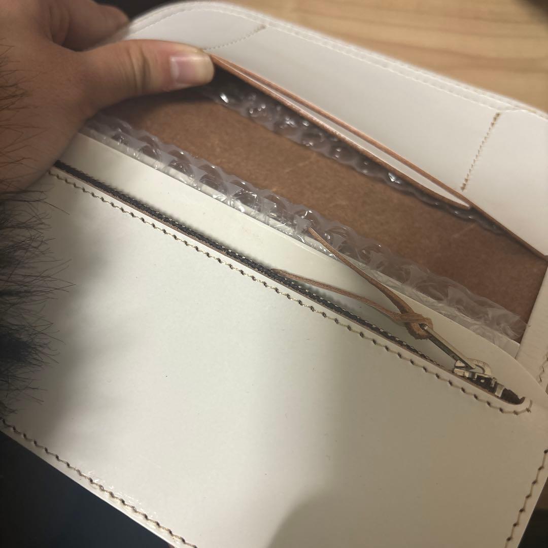 【新品未使用】レッドムーン RED MOONホワイト長財布証明書付き