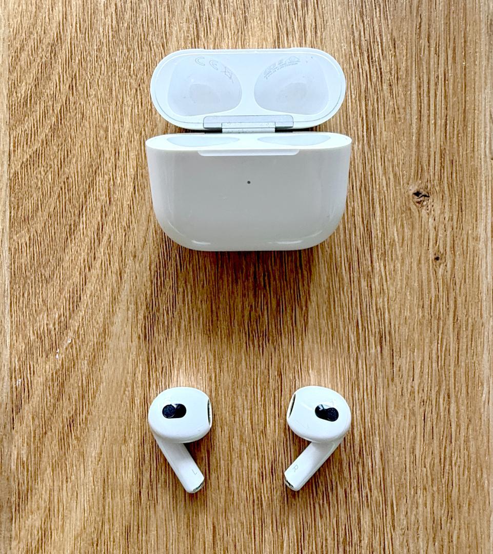 【箱有り】airpods(第3世代) 3rd generation 充電ケース付