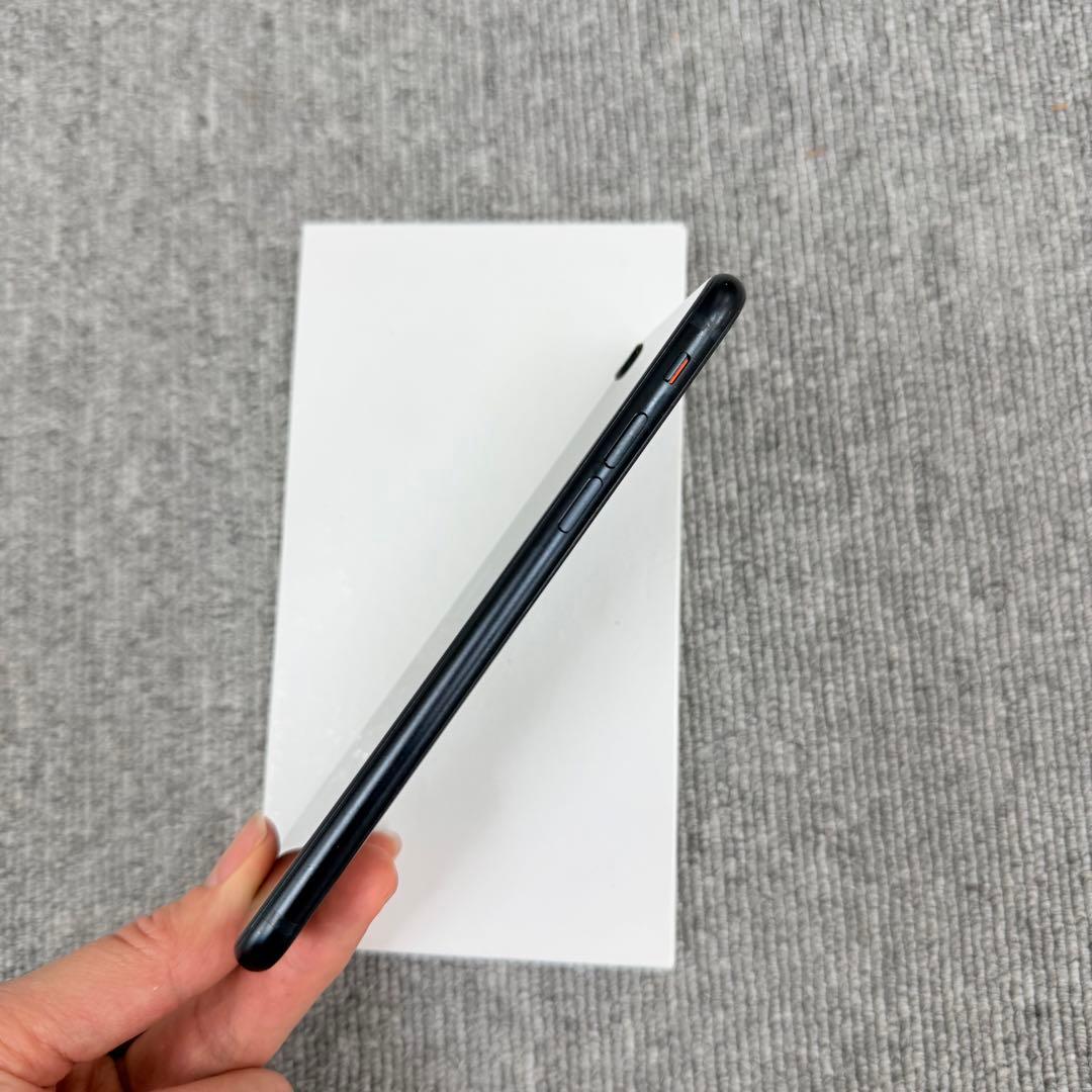 iPhone SE（第3世代）256GB ミッドナイト SIMフリー