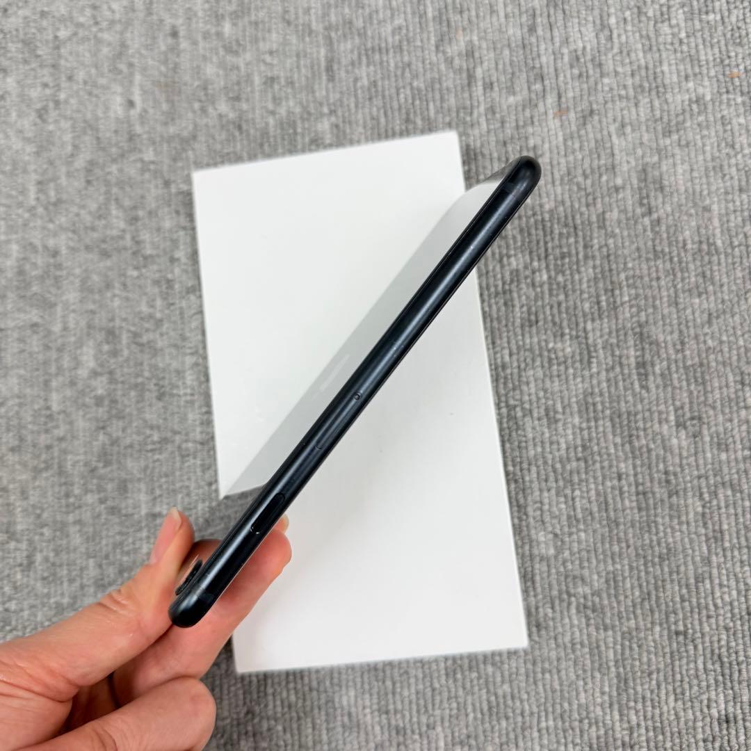 iPhone SE（第3世代）256GB ミッドナイト SIMフリー