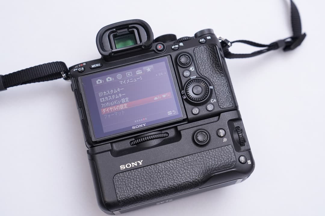 美品SONY α7R III ILCE-7RM3 ＆ VG-C3EM 付属品なし