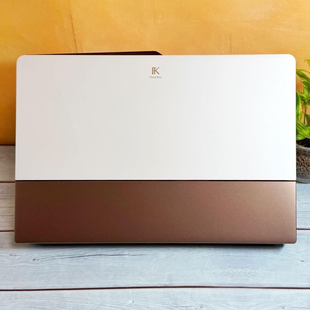 Floral Kiss❤️薄型コンパクトノートPC❤️Corei5❤️Win11