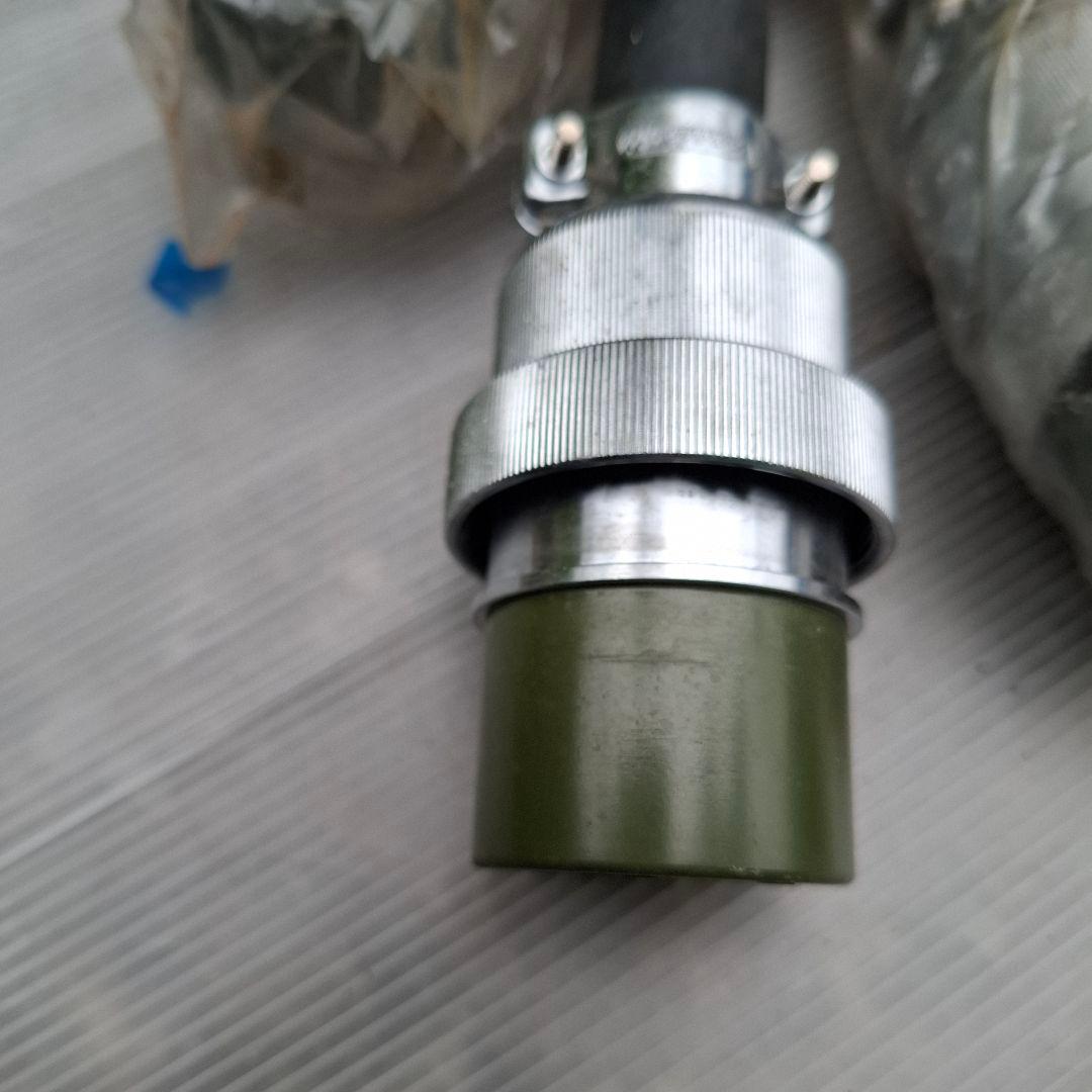 トレーラーのウイングの電源ケーブル3個セット