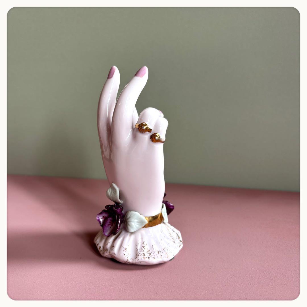 やもぬページ　ヴィンテージ　レフトン　ハンドモチーフ　リングホルダー