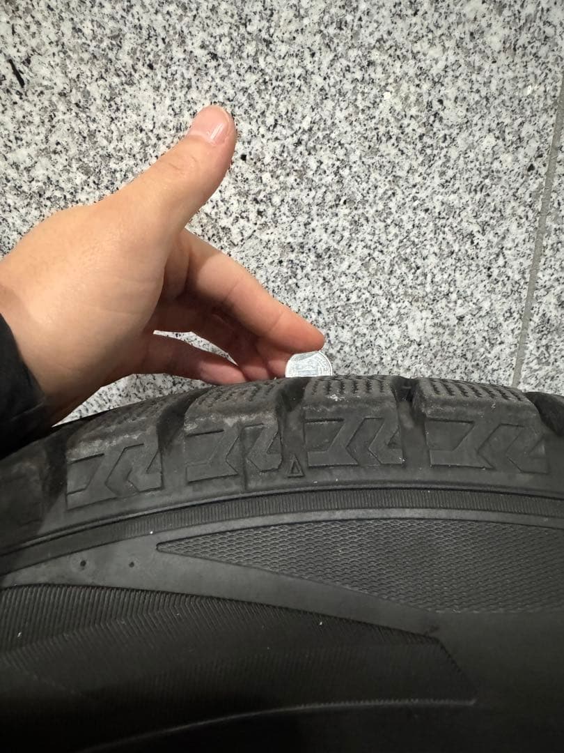 ダンロップ　ウィンターマックス　215/60R16