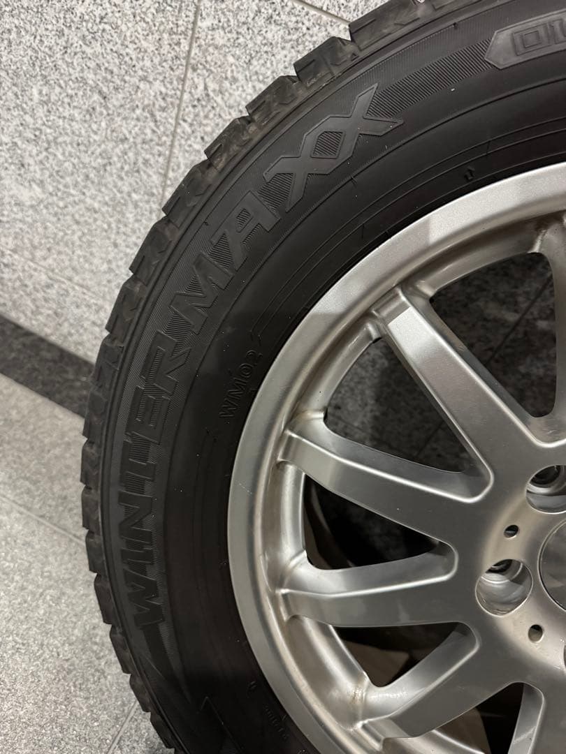 ダンロップ　ウィンターマックス　215/60R16