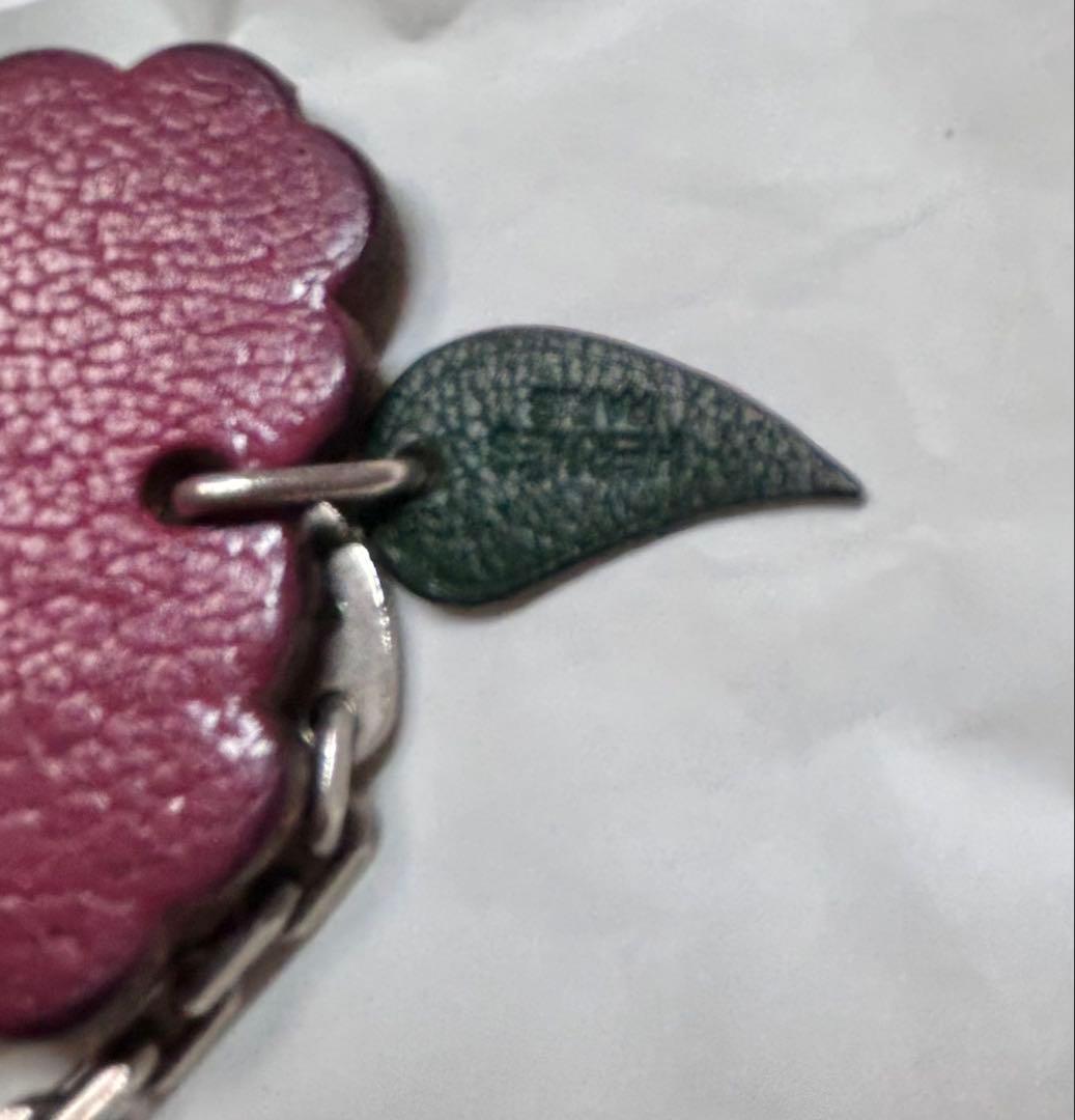 HERMES エルメス　ラズベリーチャーム　キーホルダー