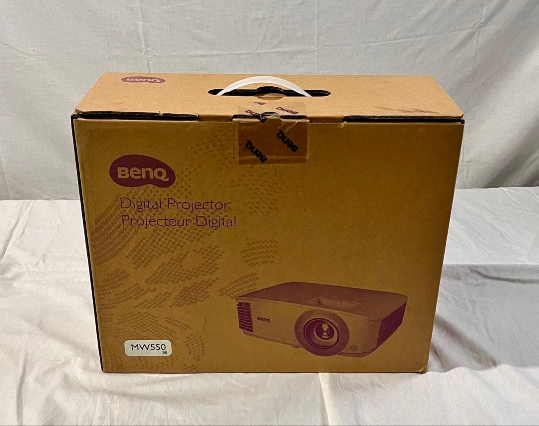 ①【新品】BenQ プロジェクター　MH534 スクリーンセット